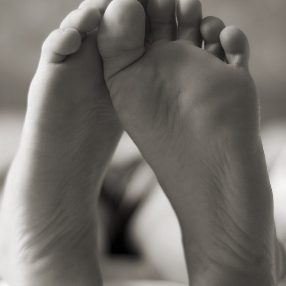 Why Do My Feet Always Hurt? - 12 Common Foot Pain Causes and Solutions